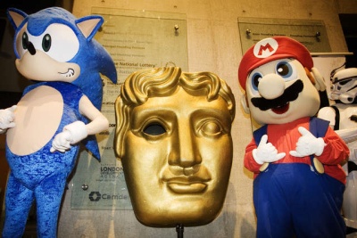 The inevitable giant costumes that look nothing like the characters they represent.